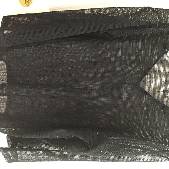 Beach cover up - Picture 3 of 3